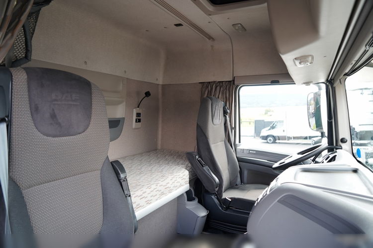 DAF XF 460 / SPACE CAB / PO KONTRAKCIE SERWISOWYM zdjęcie 30