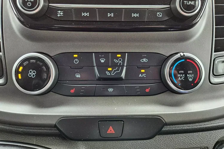 Ford transit-custom L2H1 59900zł NETTO 2.0TdCi/170KM zdjęcie 32