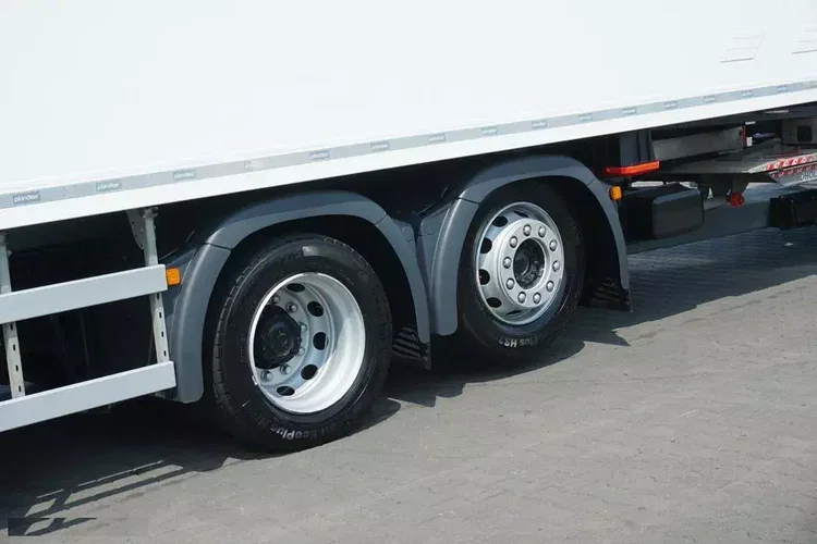 MAN TGX / 24.470 / ACC / E 6 / CHŁODNIA + WINDA / ZESTAW PRZEJAZDOWY zdjęcie 18