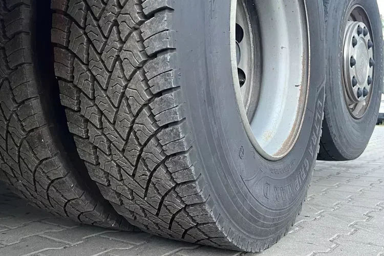 R580 v8 Hakowiec multi lift huan łamany z Niemiec idealny stan cały na poduszkach Aso scania zdjęcie 21