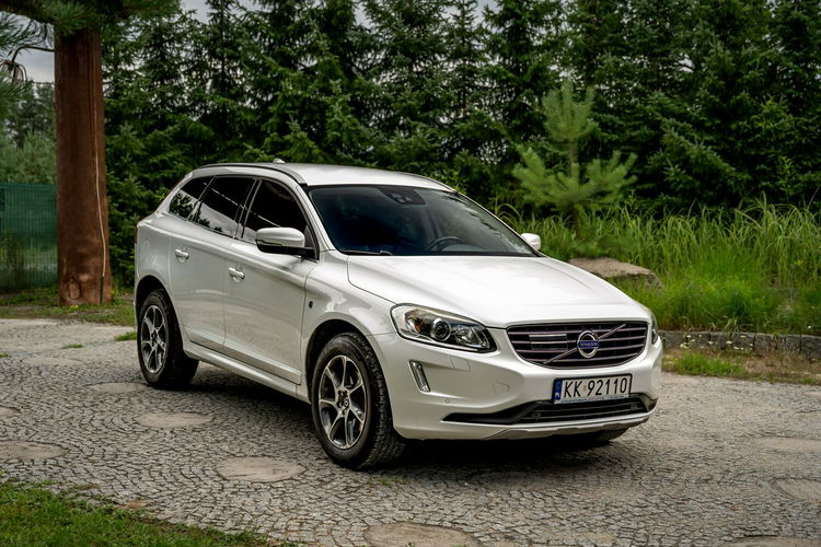 Volvo XC 60 D3 Ocean / 2.0 150KM / Bogate wyposażenie / Bezwypadkowy / FV 23% zdjęcie 17