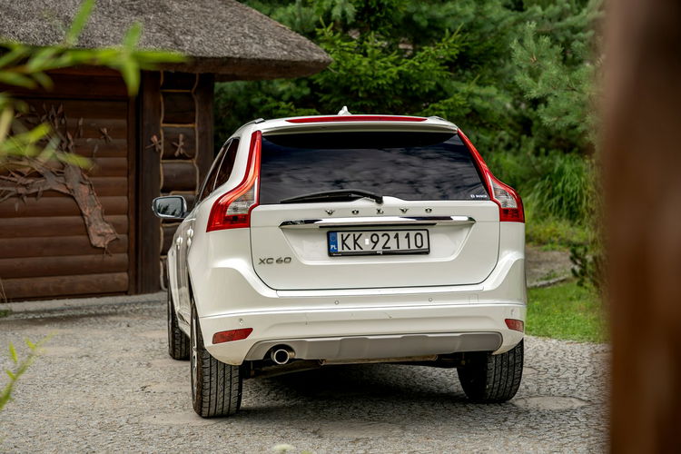 Volvo XC 60 D3 Ocean / 2.0 150KM / Bogate wyposażenie / Bezwypadkowy / FV 23% zdjęcie 18