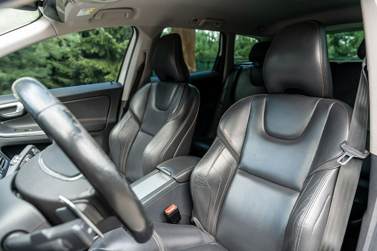 Volvo XC 60 D3 Ocean / 2.0 150KM / Bogate wyposażenie / Bezwypadkowy / FV 23% zdjęcie 38