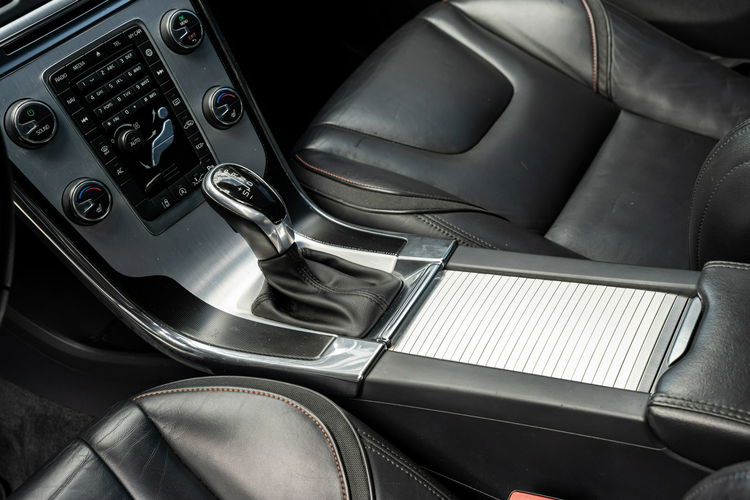 Volvo XC 60 D3 Ocean / 2.0 150KM / Bogate wyposażenie / Bezwypadkowy / FV 23% zdjęcie 39