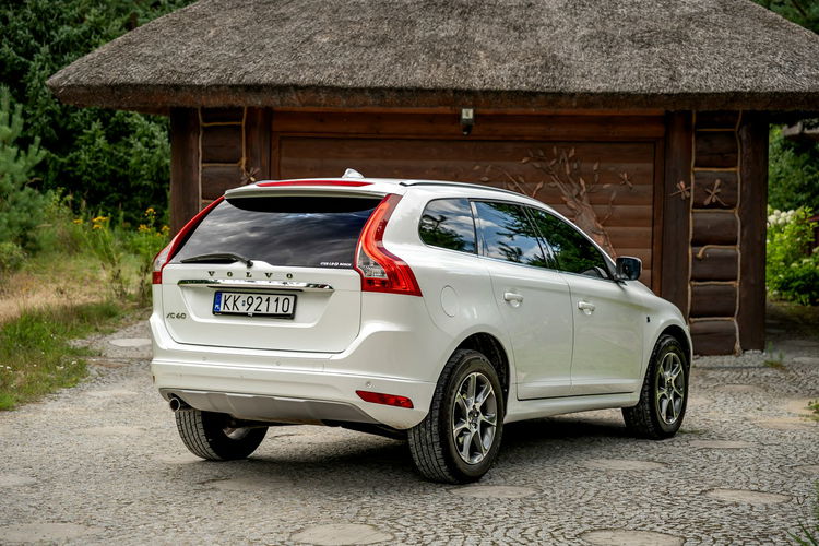 Volvo XC 60 D3 Ocean / 2.0 150KM / Bogate wyposażenie / Bezwypadkowy / FV 23% zdjęcie 4