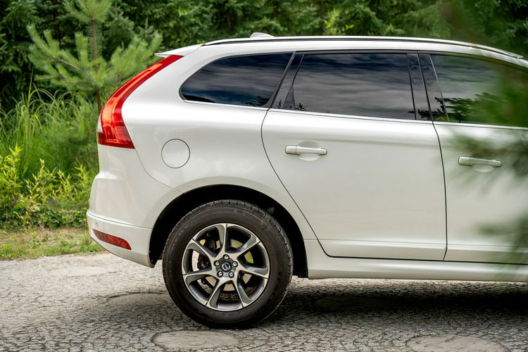 Volvo XC 60 D3 Ocean / 2.0 150KM / Bogate wyposażenie / Bezwypadkowy / FV 23% zdjęcie 8