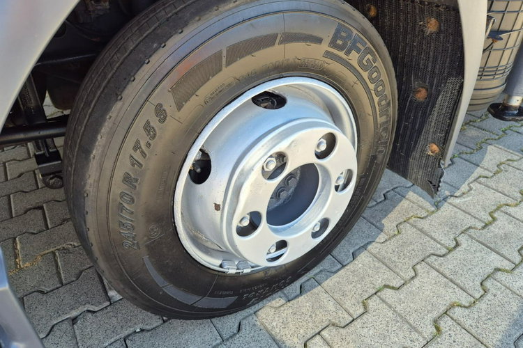 FL210 4X2 HDS FASSI Volvo FL 210 4X2 / SKRZYNIA / HDS FASSI 1T / NISKI PRZEBIEG / SUPER ST zdjęcie 14