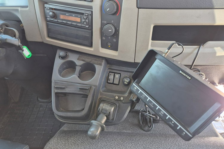 FL210 4X2 HDS FASSI Volvo FL 210 4X2 / SKRZYNIA / HDS FASSI 1T / NISKI PRZEBIEG / SUPER ST zdjęcie 26