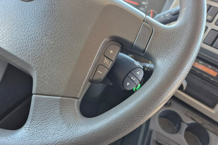 FL210 4X2 HDS FASSI Volvo FL 210 4X2 / SKRZYNIA / HDS FASSI 1T / NISKI PRZEBIEG / SUPER ST zdjęcie 28