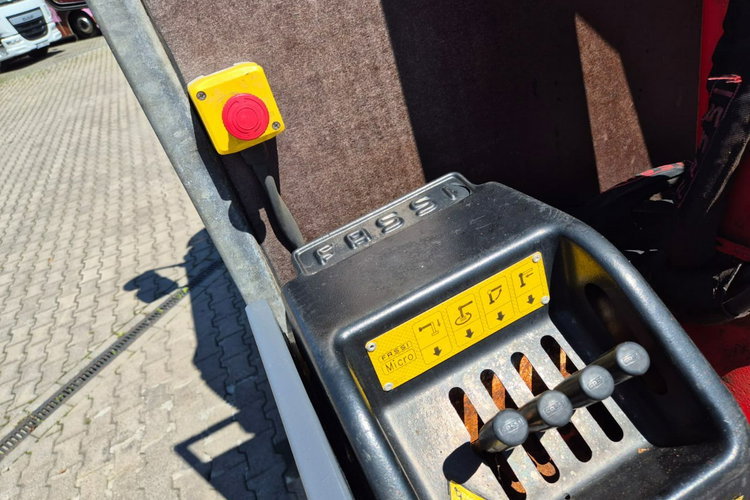 FL210 4X2 HDS FASSI Volvo FL 210 4X2 / SKRZYNIA / HDS FASSI 1T / NISKI PRZEBIEG / SUPER ST zdjęcie 41