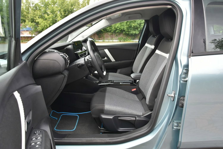 Citroen C4 1.2 PureTech 130KM 2022r. Automat Navi Kamera zdjęcie 17