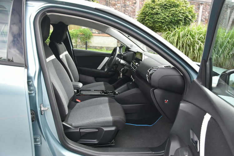 Citroen C4 1.2 PureTech 130KM 2022r. Automat Navi Kamera zdjęcie 24