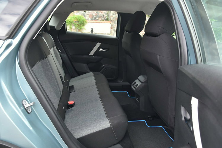 Citroen C4 1.2 PureTech 130KM 2022r. Automat Navi Kamera zdjęcie 29