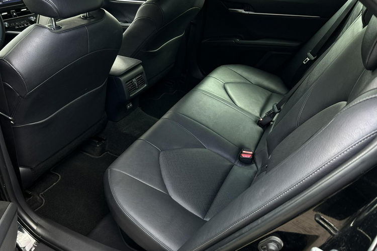 Toyota Camry 2.5 HYBRID 218KM COMFORT BUSINESS, salon Polska, gwarancja, FV23% zdjęcie 11