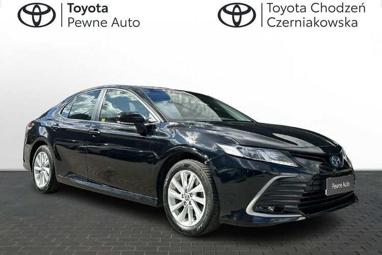 Toyota Camry 2.5 HYBRID 218KM COMFORT BUSINESS, salon Polska, gwarancja, FV23% zdjęcie 7