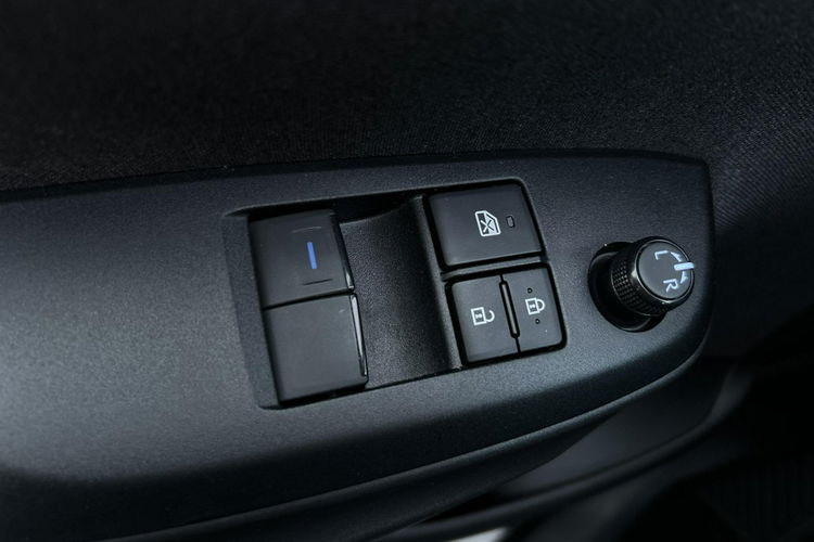Toyota Yaris 1.5 HSD 116KM COMFORT, salon Polska, gwarancja, FV23% zdjęcie 19