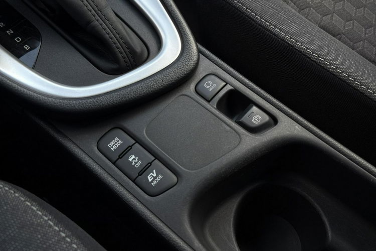 Toyota Yaris 1.5 HSD 116KM COMFORT, salon PL, gwarancja, FV23% zdjęcie 22