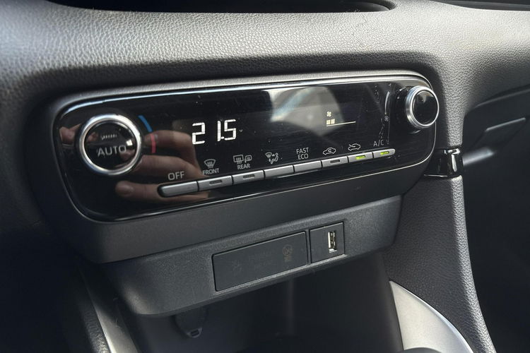 Toyota Yaris 1.5 HSD 116KM COMFORT, salon PL, gwarancja, FV23% zdjęcie 23