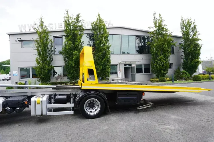 Iveco Eurocargo 160-210 / 75.000 km / Opuszczana laweta OMARS / Widelec zdjęcie 14