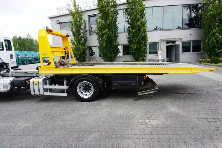 Iveco Eurocargo 160-210 / 75.000 km / Opuszczana laweta OMARS / Widelec zdjęcie 15