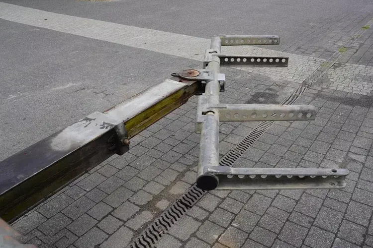 Iveco Eurocargo 160-210 / 75.000 km / Opuszczana laweta OMARS / Widelec zdjęcie 18