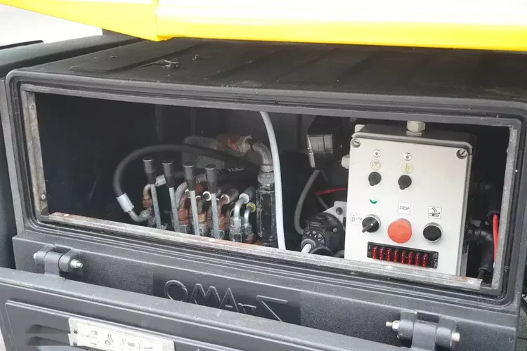 Iveco Eurocargo 160-210 / 75.000 km / Opuszczana laweta OMARS / Widelec zdjęcie 20