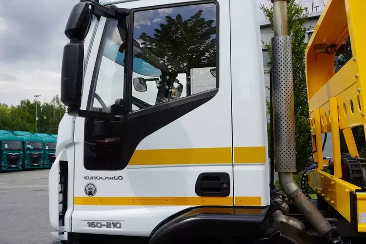 Iveco Eurocargo 160-210 / 75.000 km / Opuszczana laweta OMARS / Widelec zdjęcie 24