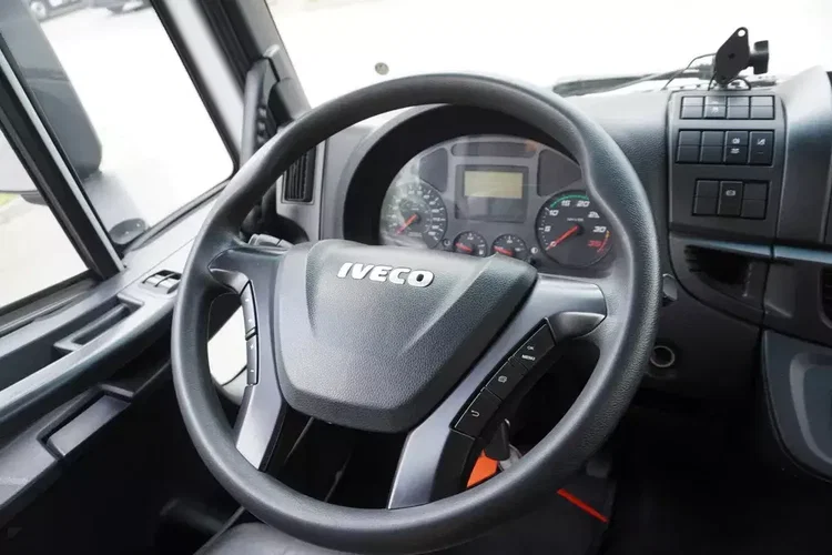 Iveco Eurocargo 160-210 / 75.000 km / Opuszczana laweta OMARS / Widelec zdjęcie 29