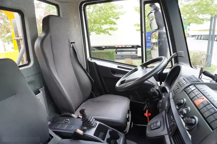 Iveco Eurocargo 160-210 / 75.000 km / Opuszczana laweta OMARS / Widelec zdjęcie 30