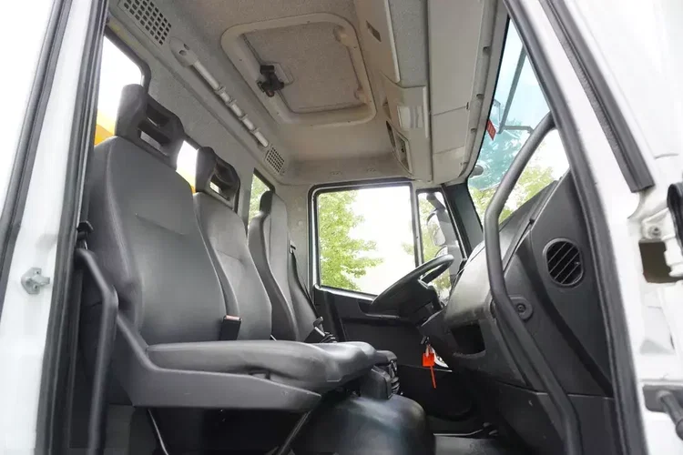 Iveco Eurocargo 160-210 / 75.000 km / Opuszczana laweta OMARS / Widelec zdjęcie 31