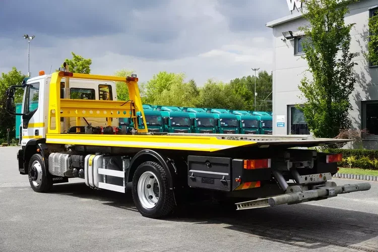 Iveco Eurocargo 160-210 / 75.000 km / Opuszczana laweta OMARS / Widelec zdjęcie 5