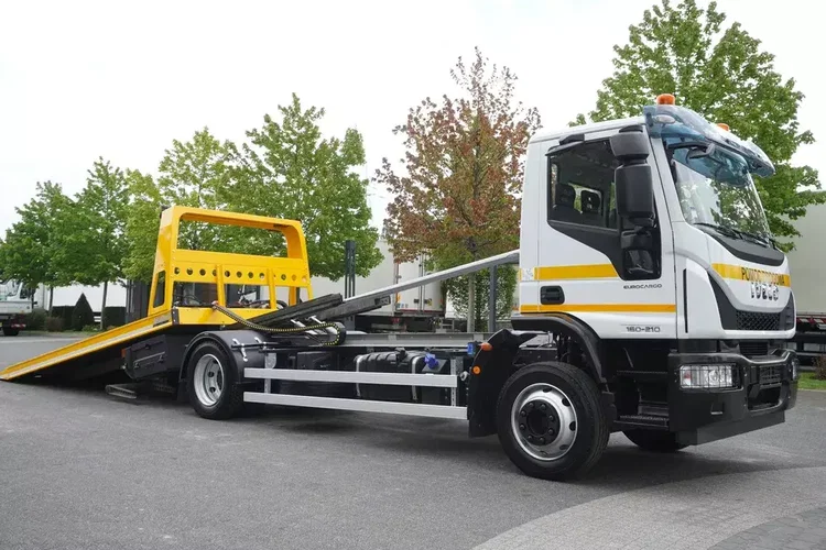Iveco Eurocargo 160-210 / 75.000 km / Opuszczana laweta OMARS / Widelec zdjęcie 8