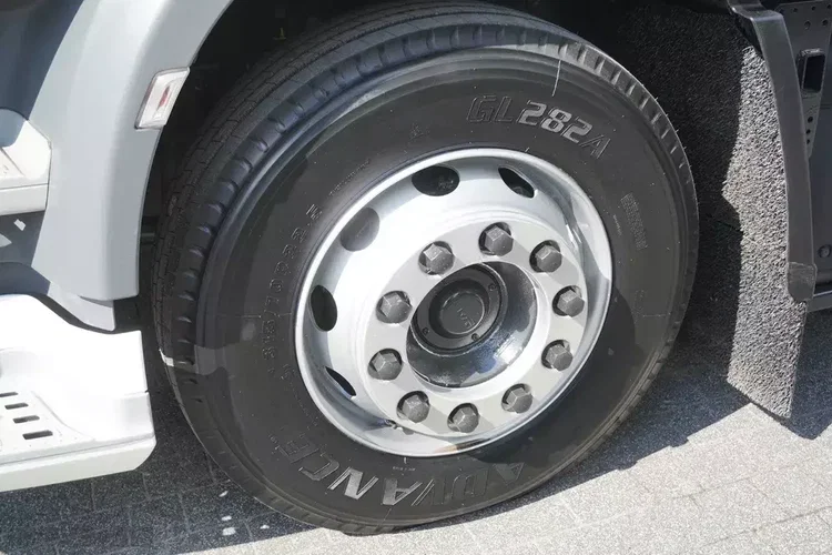 DAF CF 18.370 / Firanka 23 EPAL / Kab. sypialna zdjęcie 10