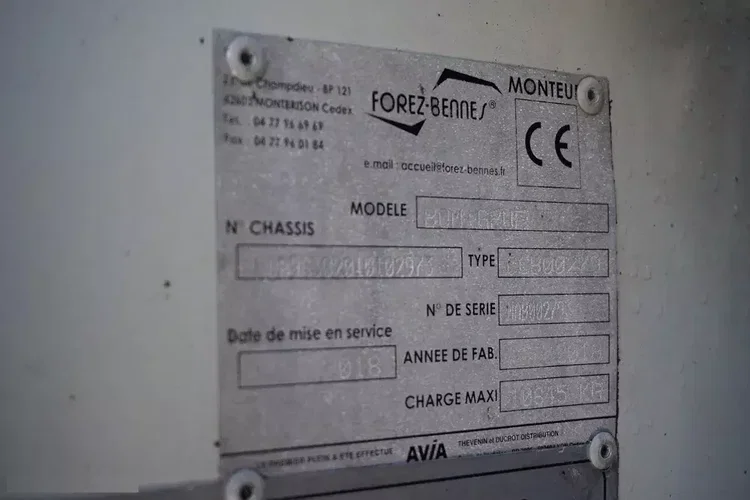 Mercedes Antos 3240 8x2 / HDS Tajfun 5 t / Zabudowa Śmieciarka Farid Industries / 3 osie skrętne zdjęcie 12