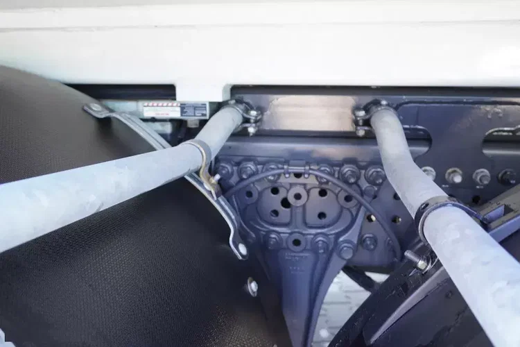 Mercedes Antos 3240 8x2 / HDS Tajfun 5 t / Zabudowa Śmieciarka Farid Industries / 3 osie skrętne zdjęcie 21