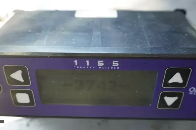 Mercedes Antos 3240 8x2 / HDS Tajfun 5 t / Zabudowa Śmieciarka Farid Industries / 3 osie skrętne zdjęcie 28