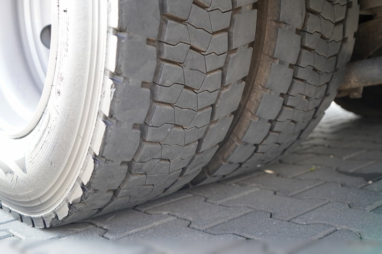 DAF CF 480 / 8x2 / LAWETA / PLATFORMA / NAJAZDY HYDRAULICZNE / WYCIĄGARKA / OŚ SKRĘTNA I PODNOSZONA  / EURO 6 zdjęcie 23