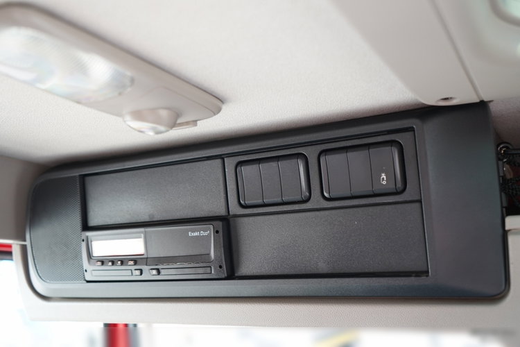 DAF CF 480 / 8x2 / LAWETA / PLATFORMA / NAJAZDY HYDRAULICZNE / WYCIĄGARKA / OŚ SKRĘTNA I PODNOSZONA  / EURO 6 zdjęcie 35