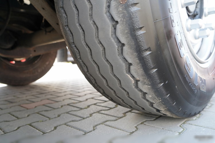 Schwarzmuller / FIRANKA / STANDARD / OŚ PODNOSZONA / KOSZ NA PALETY / OSIE SAF / 2021 zdjęcie 23