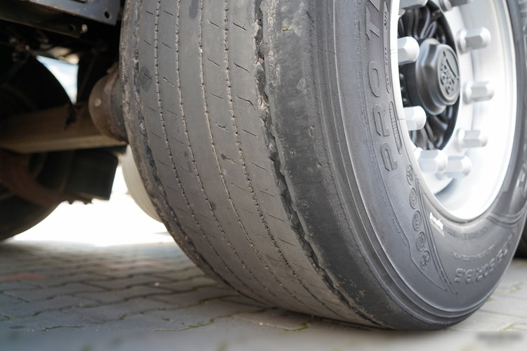 Krone FIRANKA / MEGA / 2018 / OŚ PODNOSZONA  zdjęcie 23