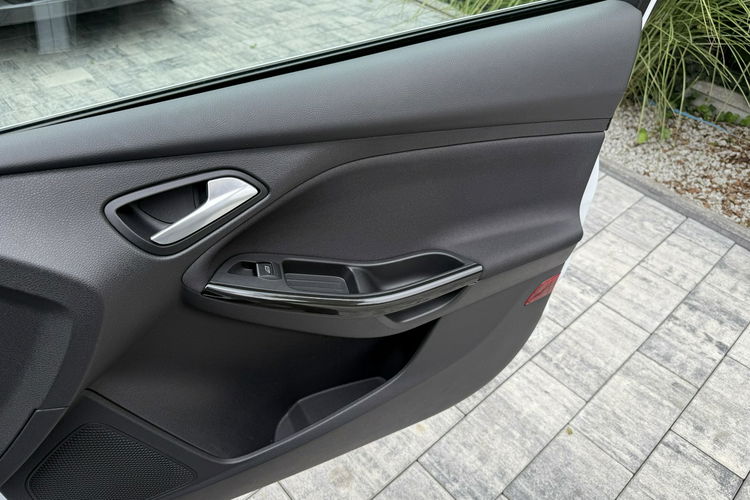 Ford Focus Bardzo zadbany - oryginalny przebieg - 100% bezwypadkowy zdjęcie 15