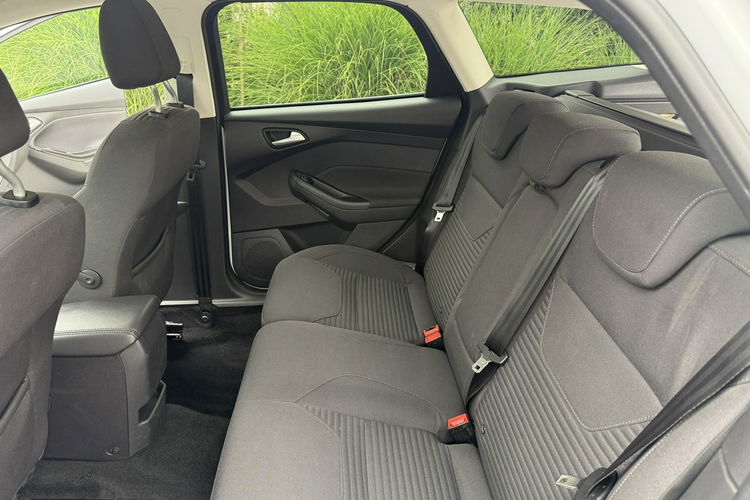 Ford Focus Bardzo zadbany - oryginalny przebieg - 100% bezwypadkowy zdjęcie 25