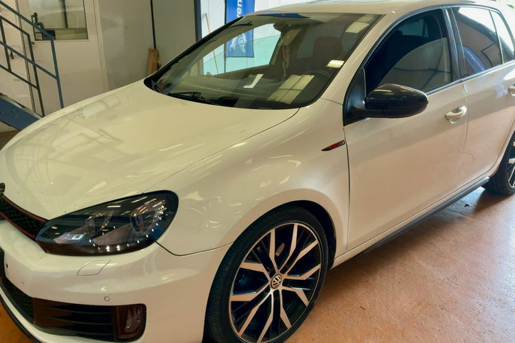 Volkswagen Golf 2.0tsi GTI 220.KM Automat xenon ledy skóry Navi kamera zamiana gwaranc zdjęcie 5