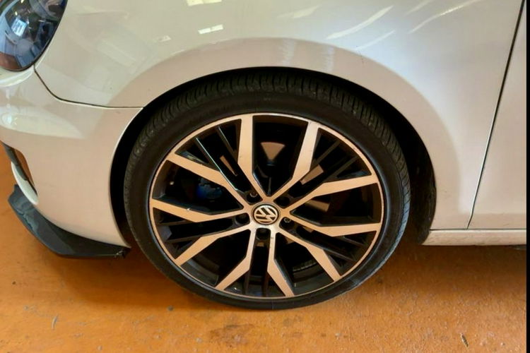 Volkswagen Golf 2.0tsi GTI 220.KM Automat xenon ledy skóry Navi kamera zamiana gwaranc zdjęcie 6
