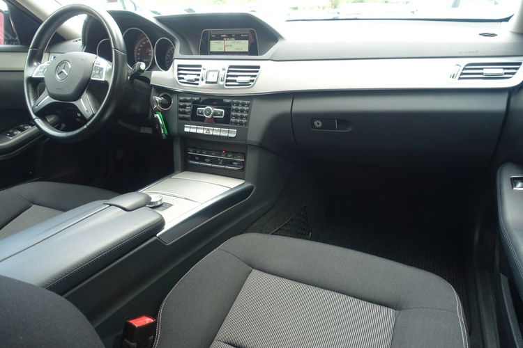 Mercedes E 220 R E Z E R W A C J A zdjęcie 17