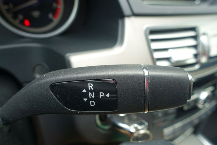 Mercedes E 220 R E Z E R W A C J A zdjęcie 25
