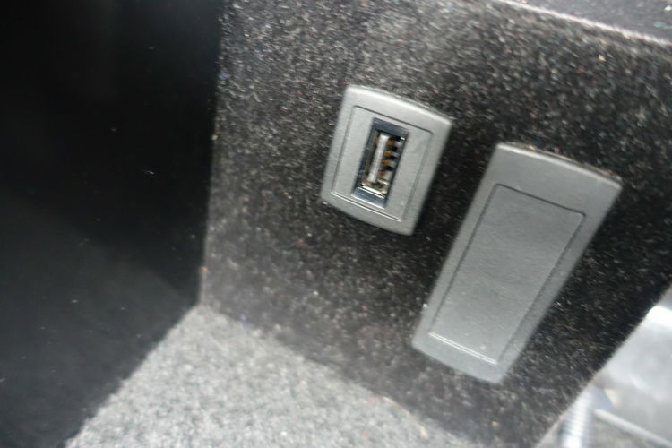 Mercedes E 220 R E Z E R W A C J A zdjęcie 29