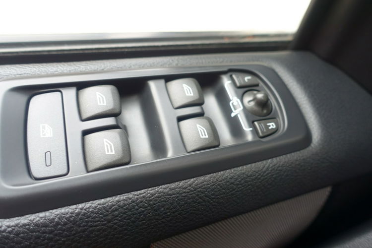 Land Rover Discovery Auto w 100% Bezwypadkowe Pełny Serwis Zapraszamy do weryfikacji zdjęcie 25