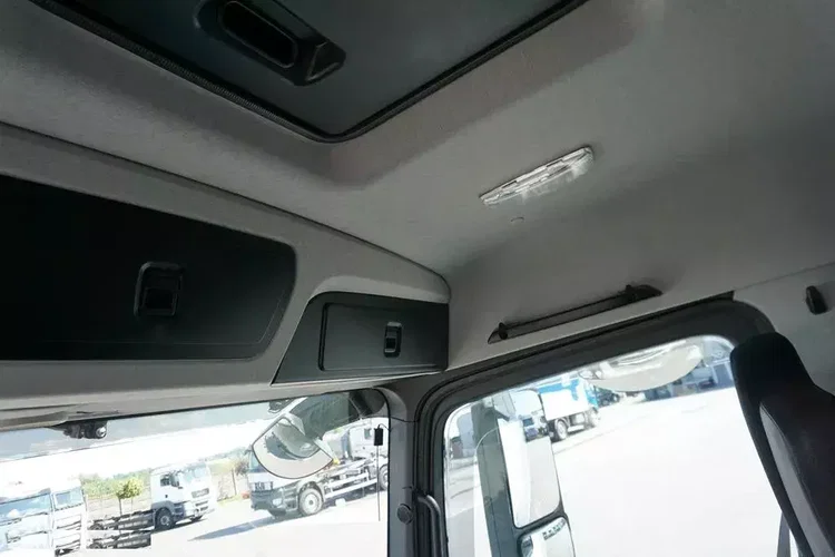 Mercedes / ANTOS / 2545 / EURO 6 / CHŁODNIA + WINDA / 23 PALETY / OŚ SKRĘTNA zdjęcie 35