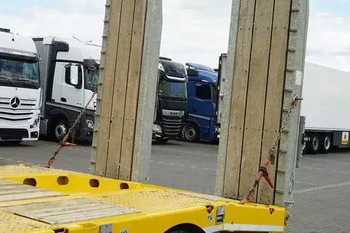 Schwarzmuller / NISKOPODWOZIE / NAJAZDY / 3 OSIE / JAK NOWA zdjęcie 19